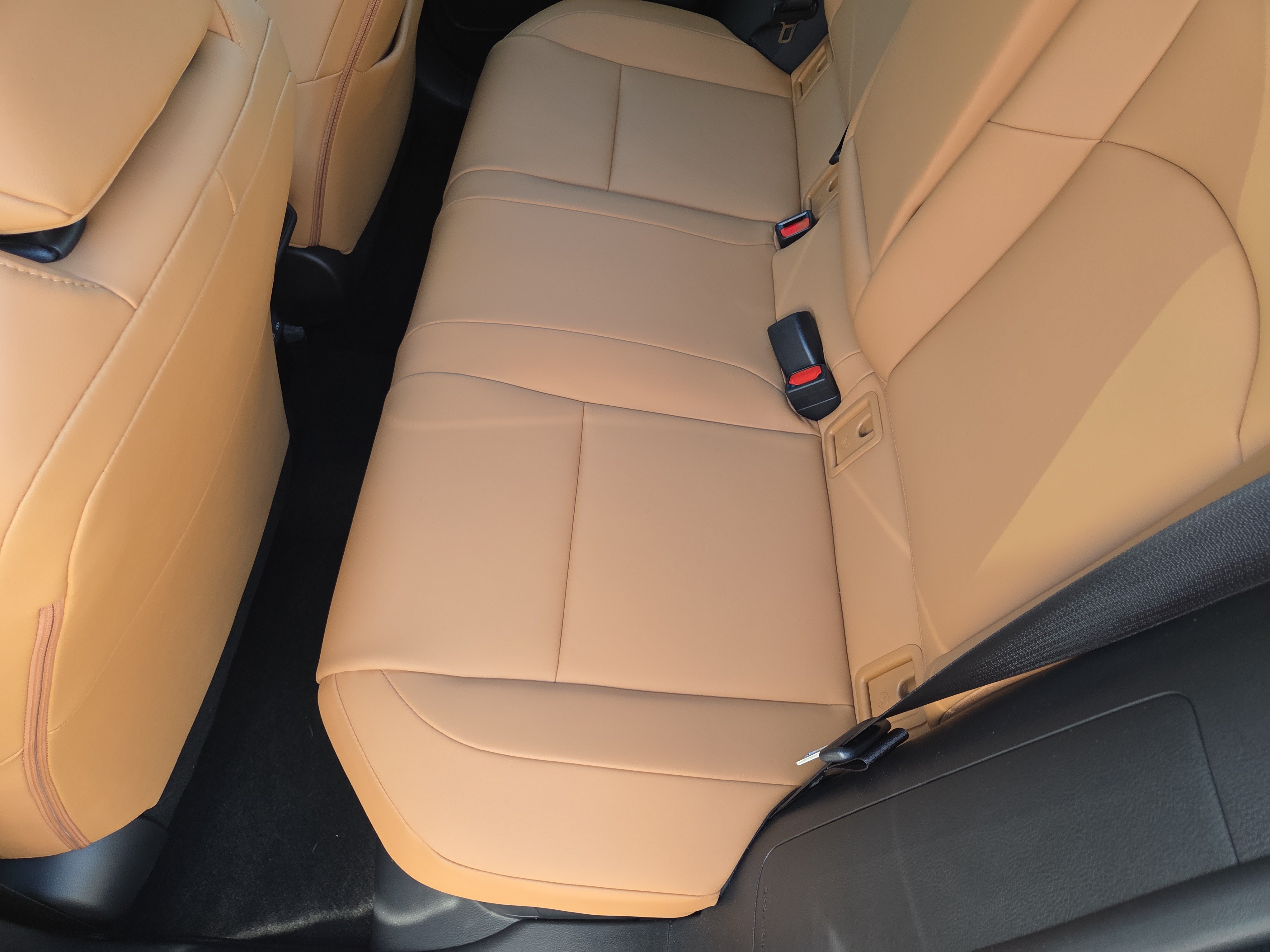 Certified 2025 Lexus UX 300h AWD w/ Cold Area Package image 22