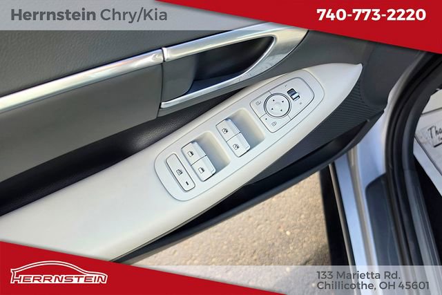 Used 2023 Hyundai Sonata SEL FWD image 11