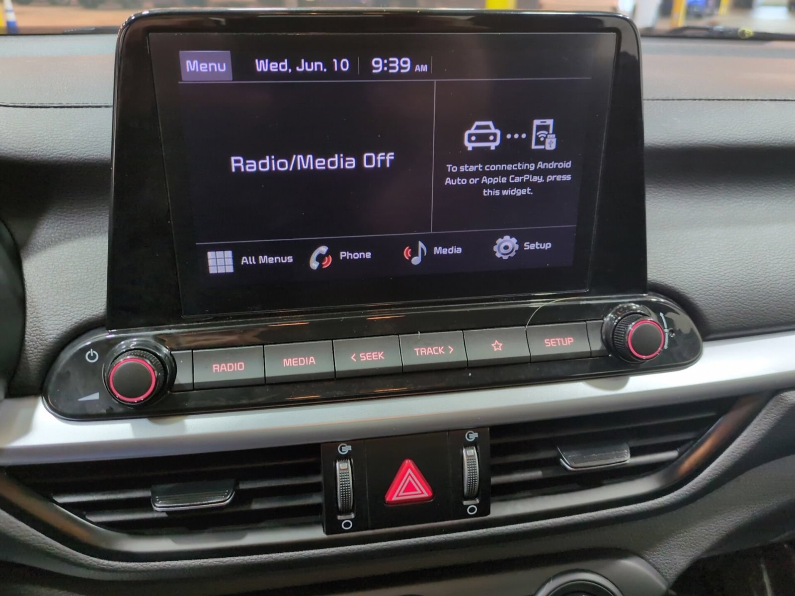 Certified 2024 Kia Forte LXS w/ LXS Technology Package FWD image 22