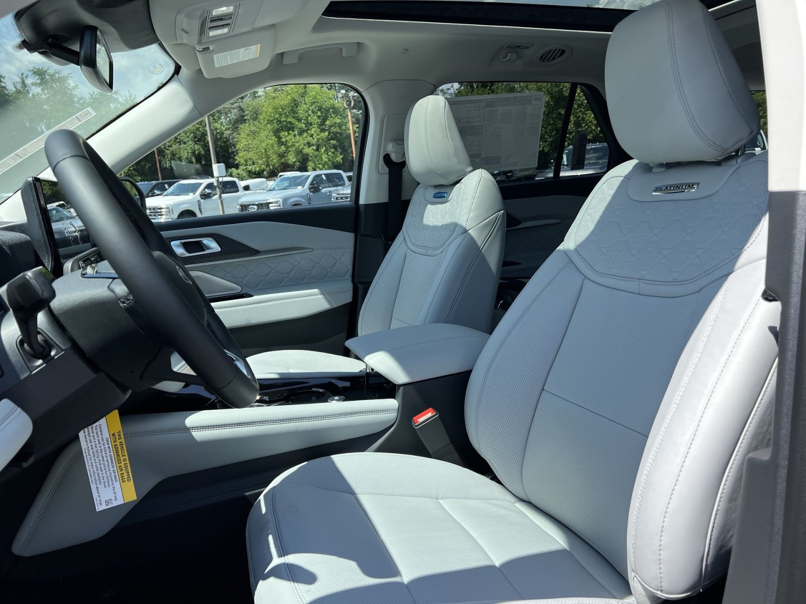 New 2026 Ford Explorer Platinum w/ LUX Leather Package AWD/4WD image 13