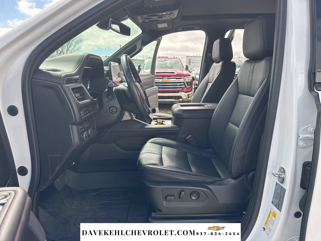 Used 2022 Chevrolet Suburban RST w/ Luxury Package AWD/4WD image 19