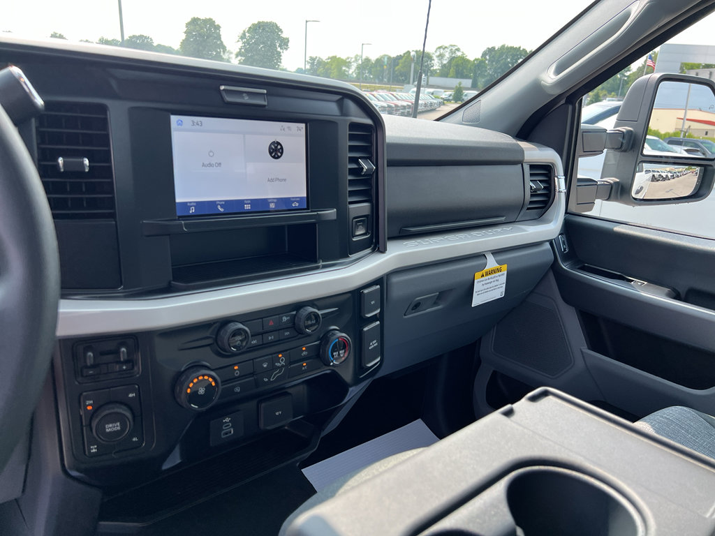 New 2025 Ford F250 XLT image 27