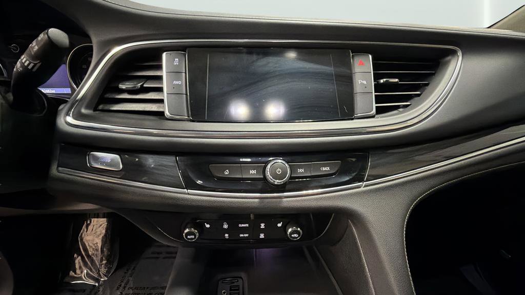 Used 2020 Buick Enclave Essence w/ Sport Touring Edition image 14