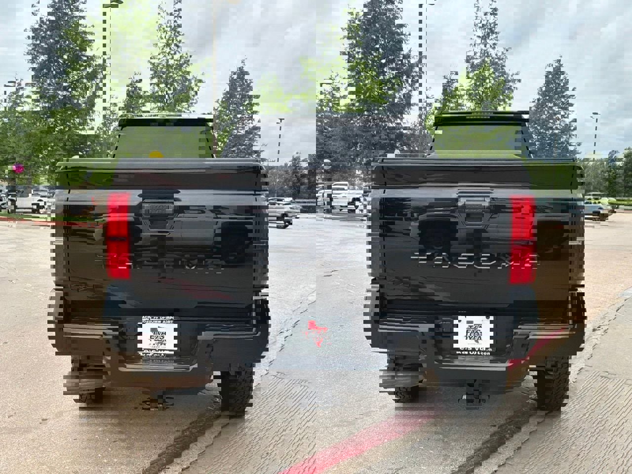 Used 2025 Toyota Tacoma TRD Off-Road image 8