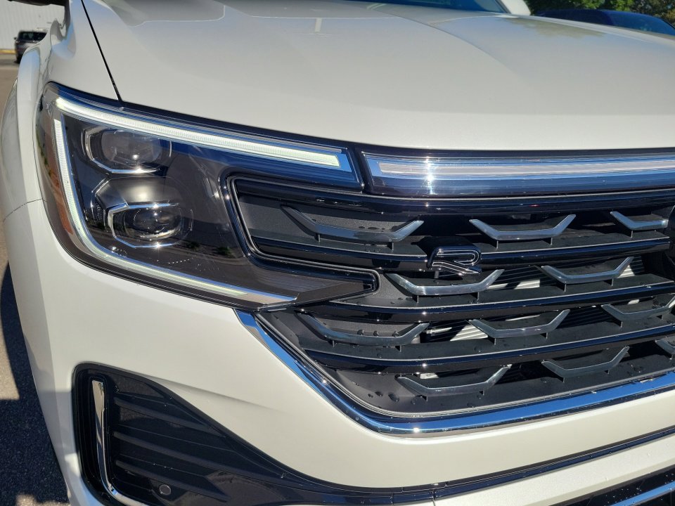New 2026 Volkswagen Atlas SEL Premium R-Line image 24