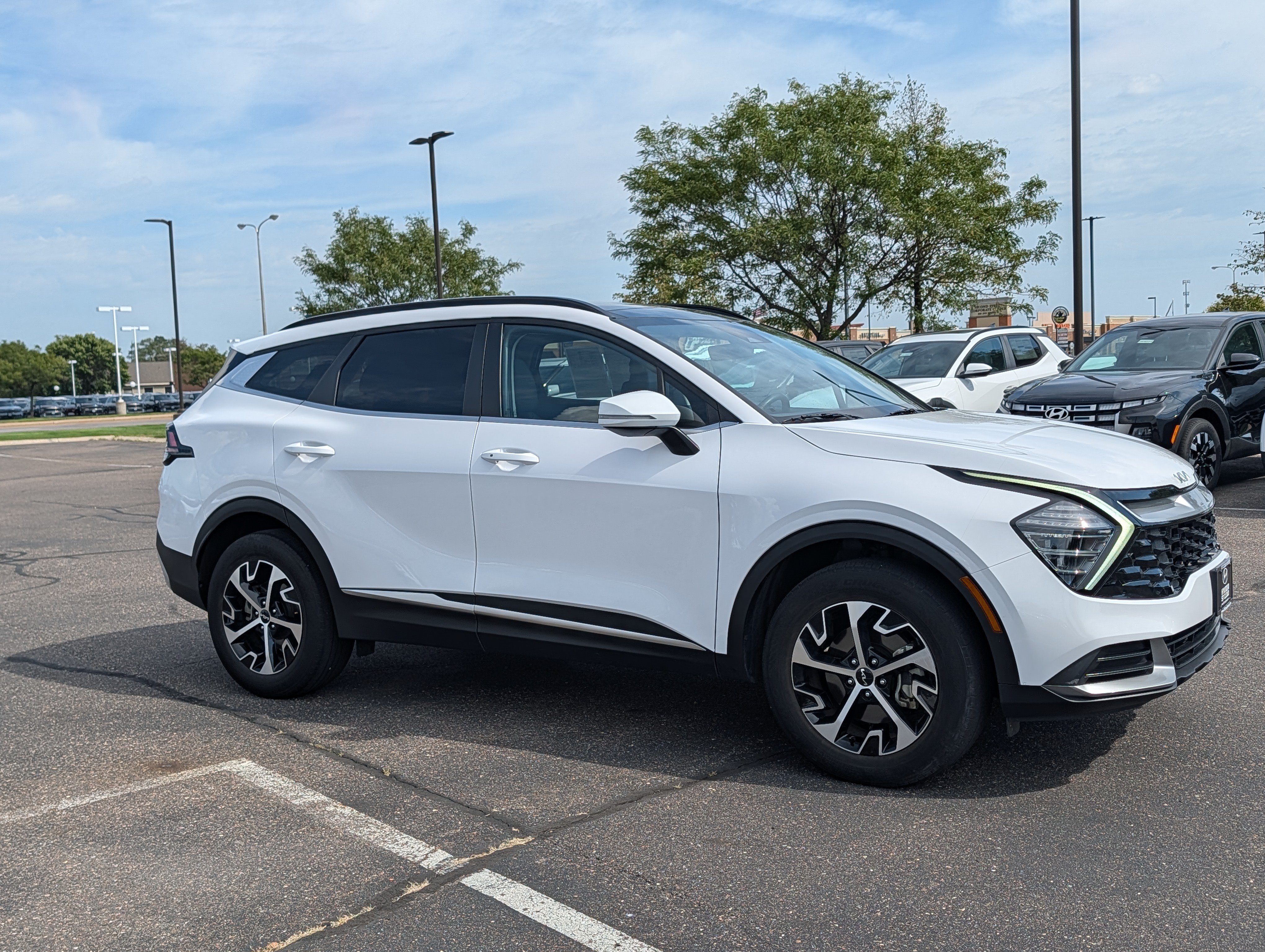 Used 2025 Kia Sportage EX w/ Premium Package AWD/4WD image 7