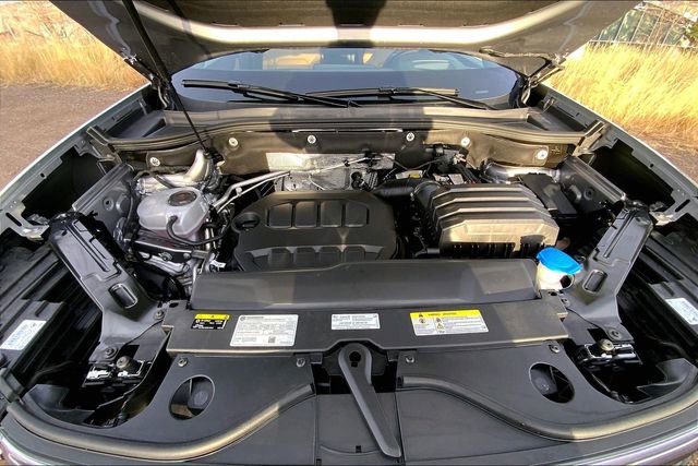 Used 2024 Volkswagen Atlas Cross Sport SEL R-Line image 10