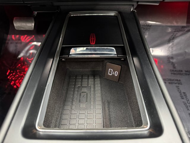 Used 2023 Lincoln Corsair Reserve w/ Equipment Group 201A image 18