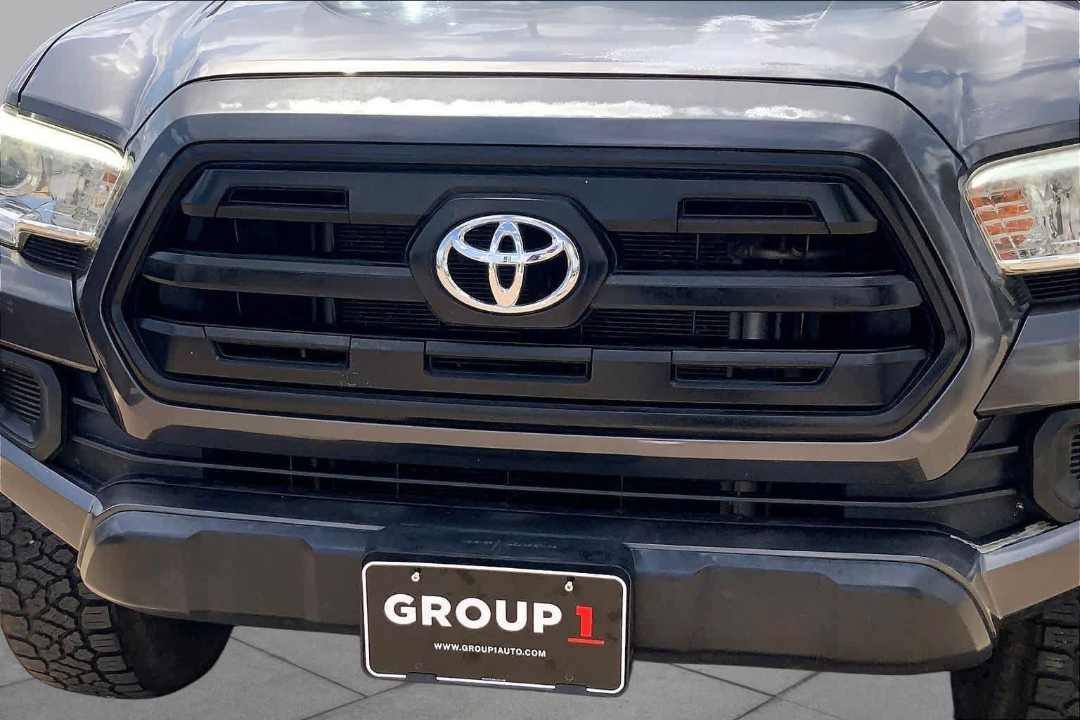 Used 2016 Toyota Tacoma SR w/ SR Convenience Package RWD image 30