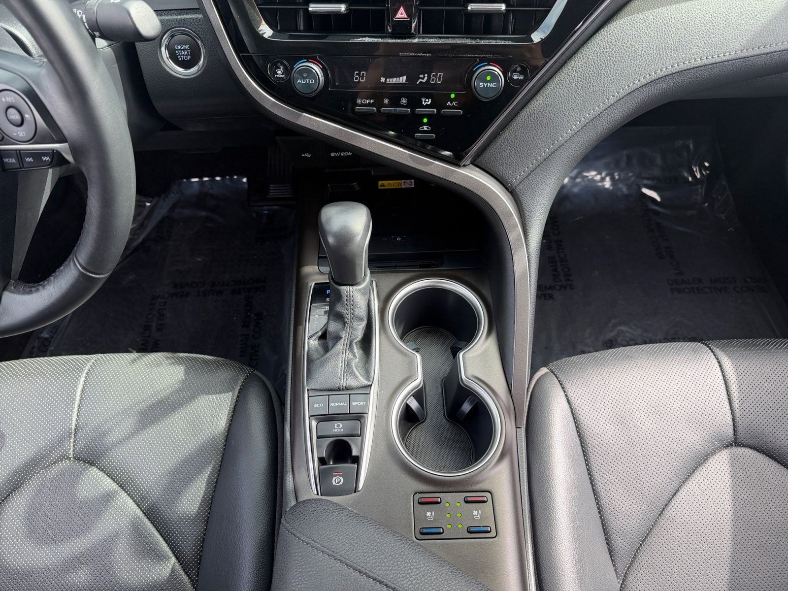 Certified 2022 Toyota Camry XLE w/ Navigation Package FWD image 11
