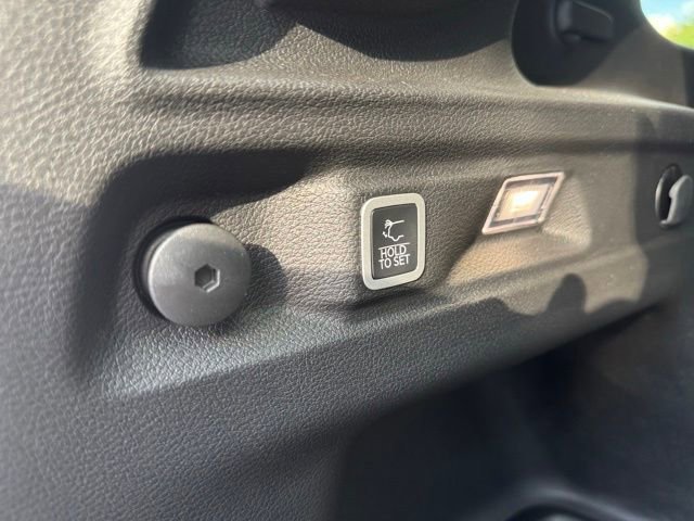 New 2025 Jeep Grand Cherokee L Limited w/ Black Appearance Package image 15