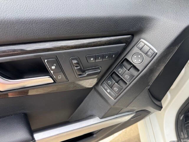 Used 2014 Mercedes-Benz GLK 250 BlueTEC 4MATIC image 38