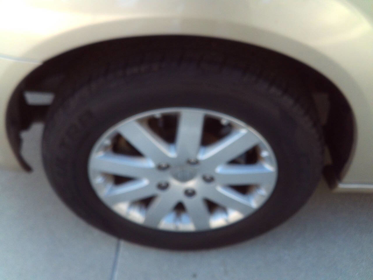 Used 2012 Chrysler Town & Country Touring-L w/ Entertainment Group #2 image 30