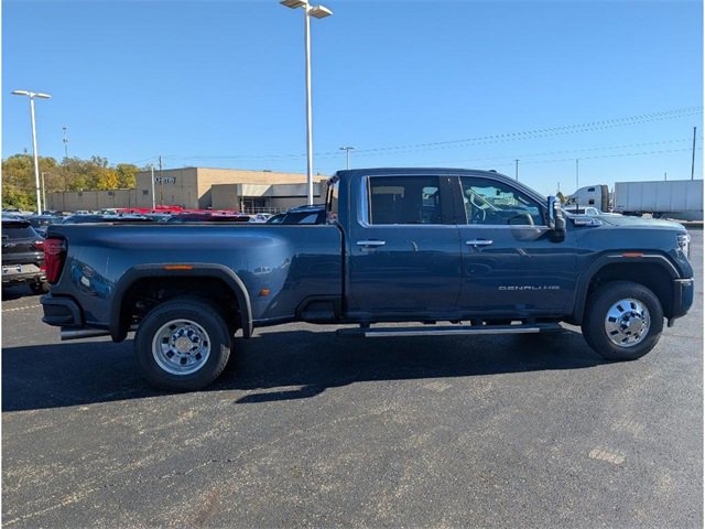 New 2026 GMC Sierra 3500 Denali w/ Denali Reserve Package image 8