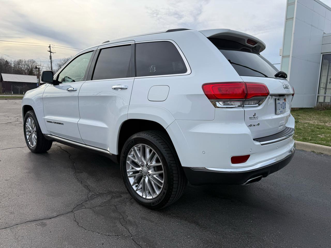Used 2018 Jeep Grand Cherokee Summit AWD/4WD image 8