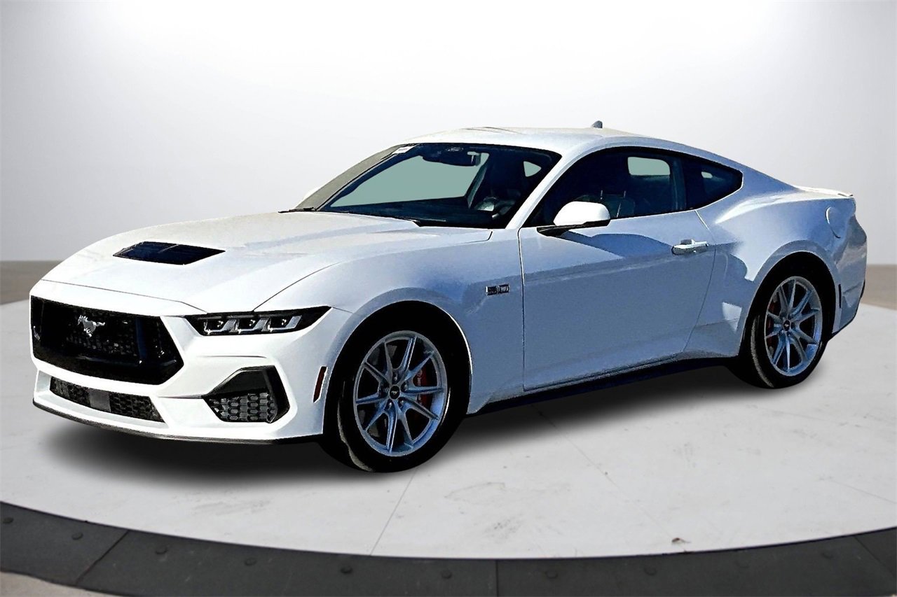 Used 2024 Ford Mustang GT Premium image 4