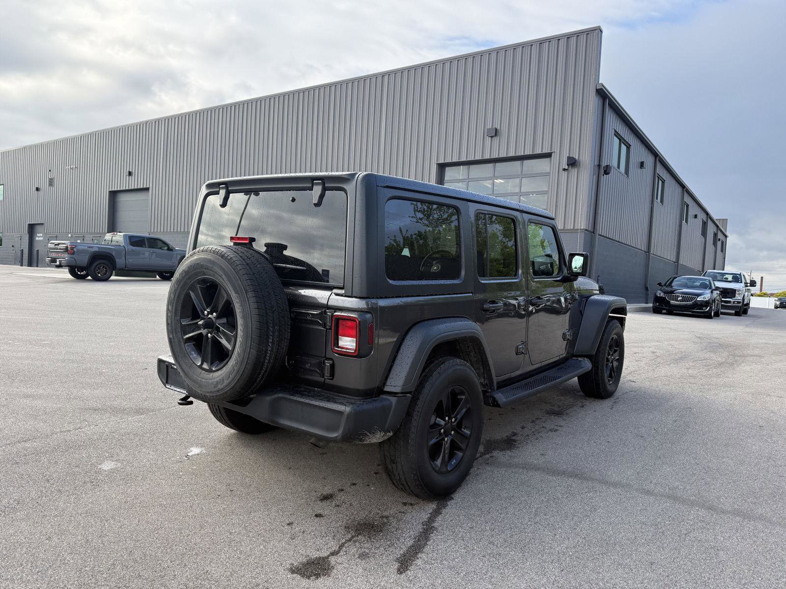 Used 2020 Jeep Wrangler Unlimited Sport AWD/4WD image 3