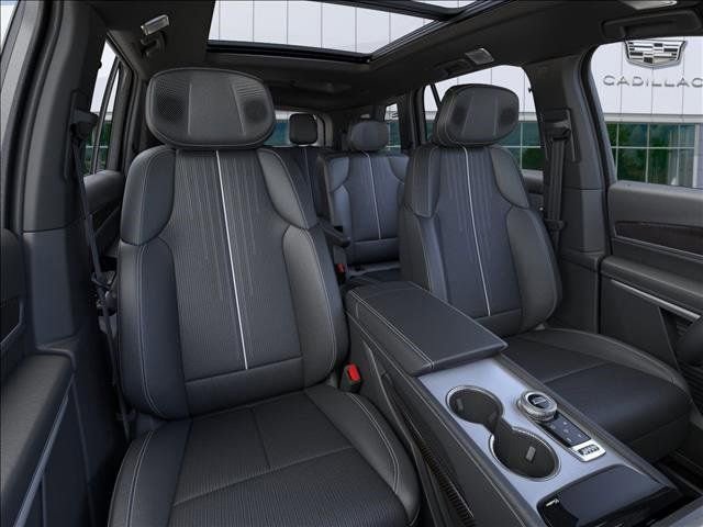 New 2026 Cadillac Vistiq Luxury w/ LPO, Floor Liner Package AWD/4WD image 16