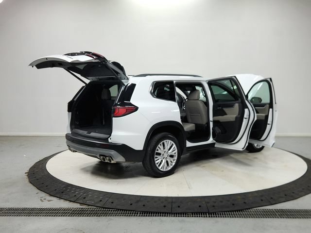 Used 2026 GMC Acadia Elevation w/ Elevation Premium Package FWD image 15