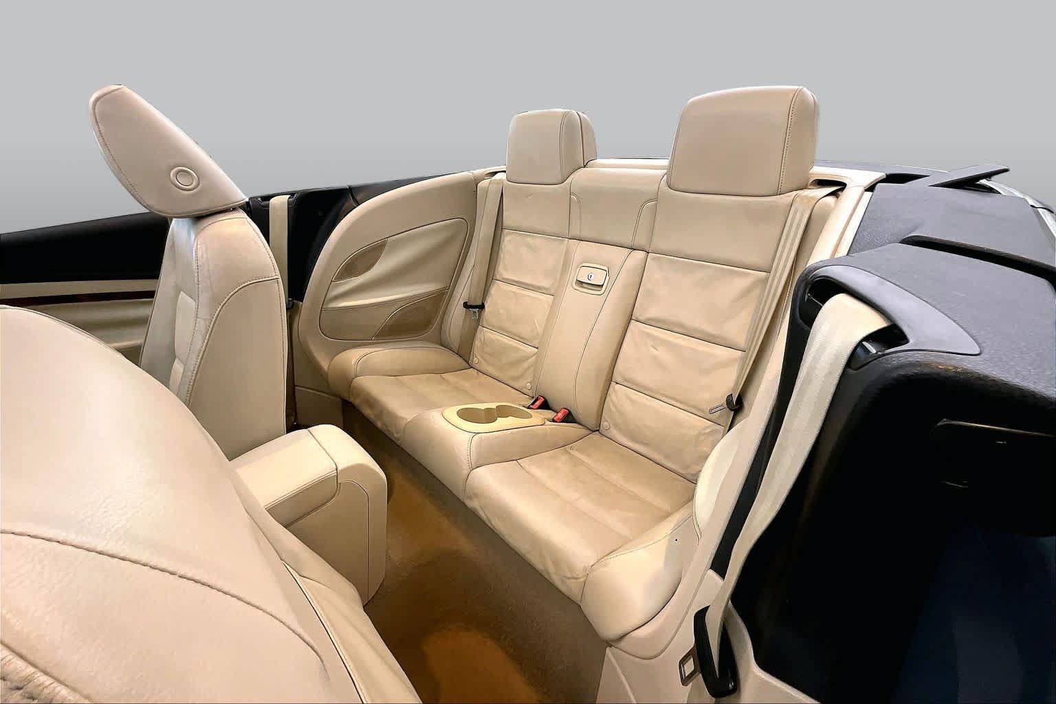 Used 2012 Volkswagen Eos Executive FWD image 19