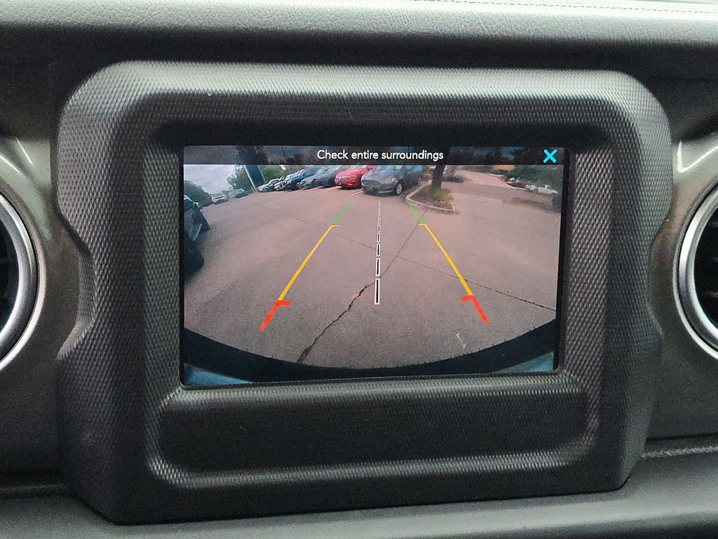 Used 2019 Jeep Wrangler Unlimited Sahara AWD/4WD image 29