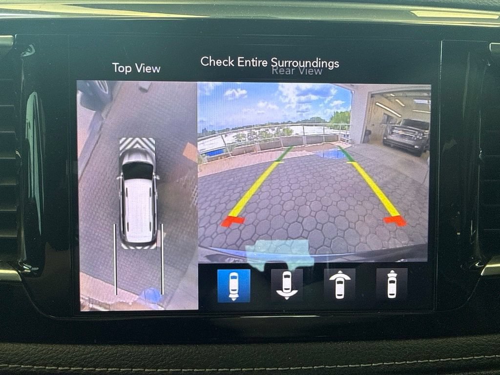 Used 2019 Chrysler Pacifica Limited w/ Advanced Safetytec Group FWD image 25