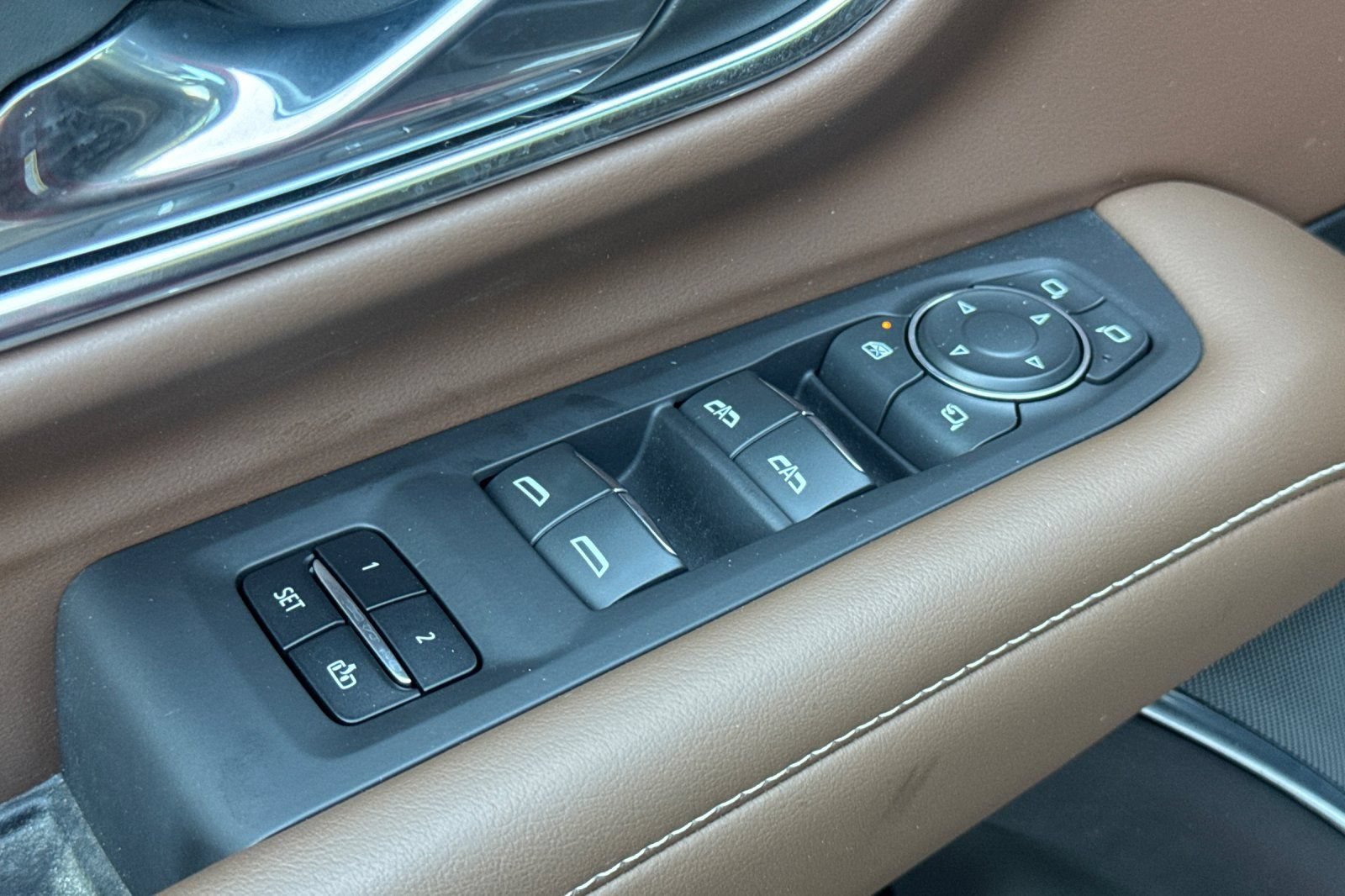 Used 2023 Chevrolet Suburban High Country AWD/4WD image 13