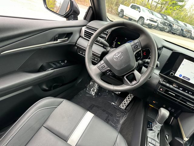 Used 2026 Toyota Camry SE FWD image 20