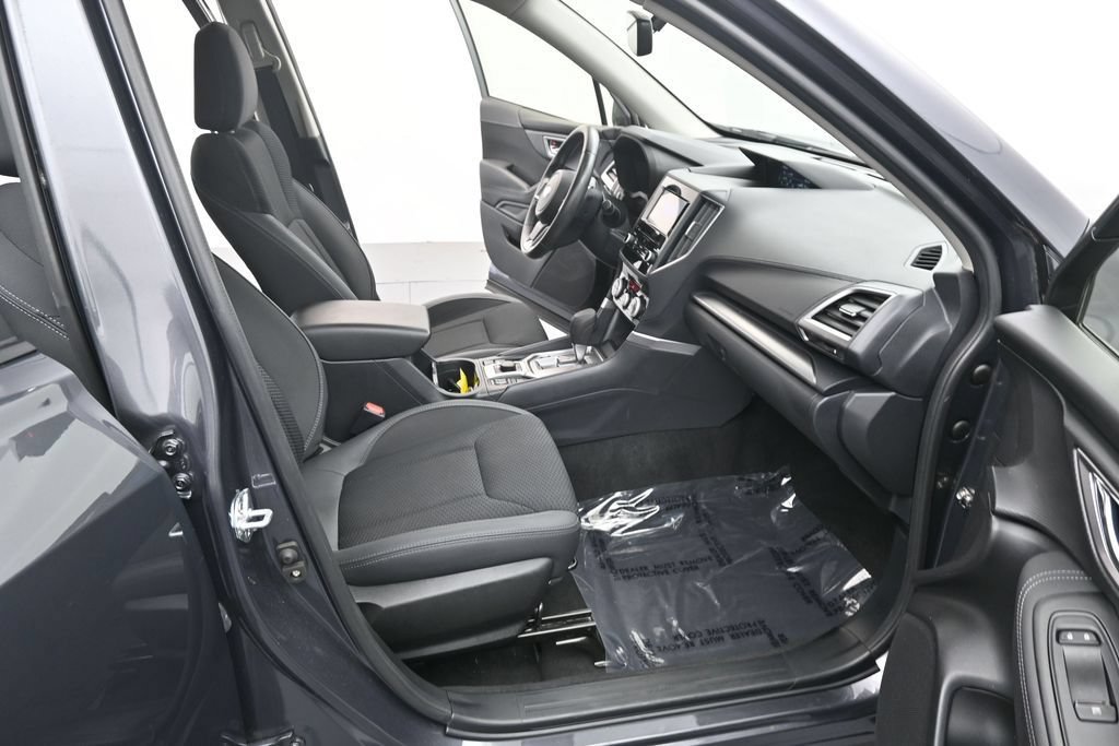 Used 2023 Subaru Forester Premium AWD/4WD image 25