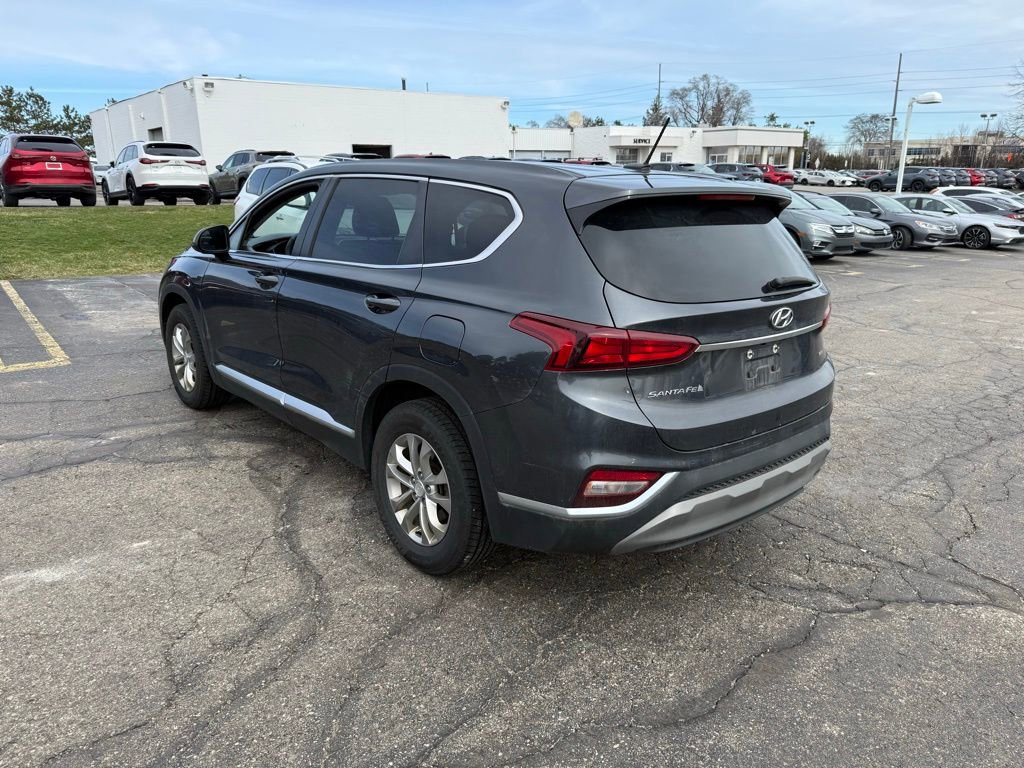 Used 2020 Hyundai Santa Fe SE image 2