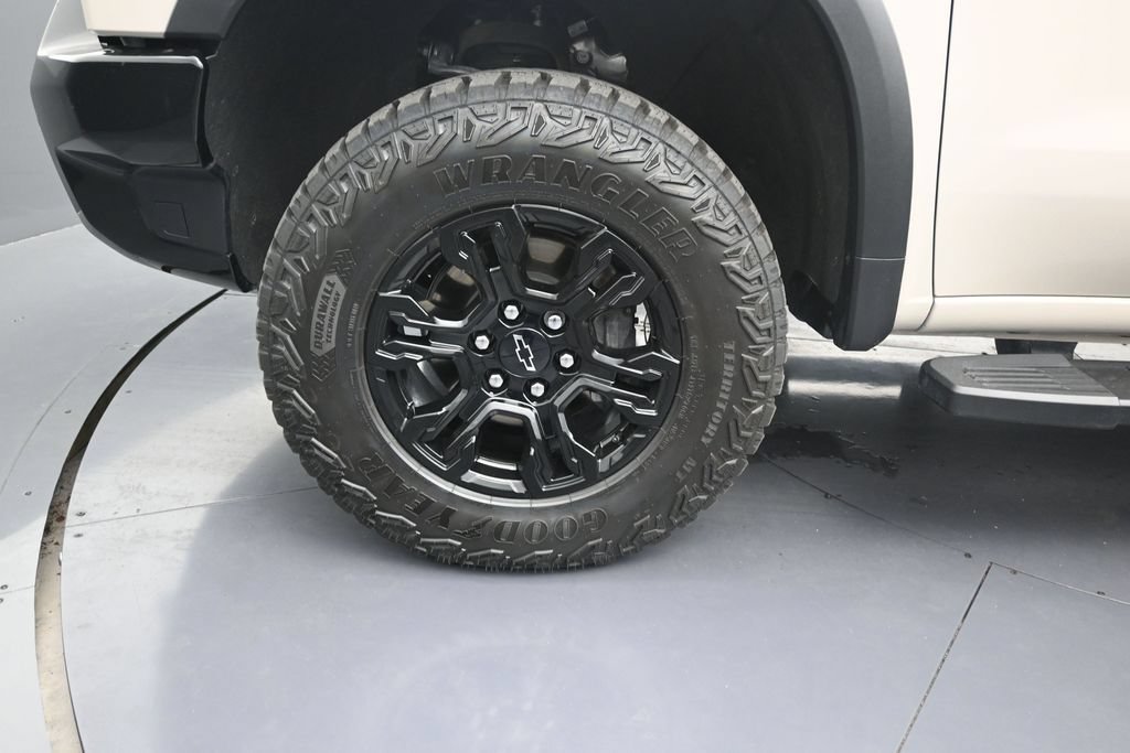 Used 2026 Chevrolet Silverado 1500 ZR2 AWD/4WD image 9