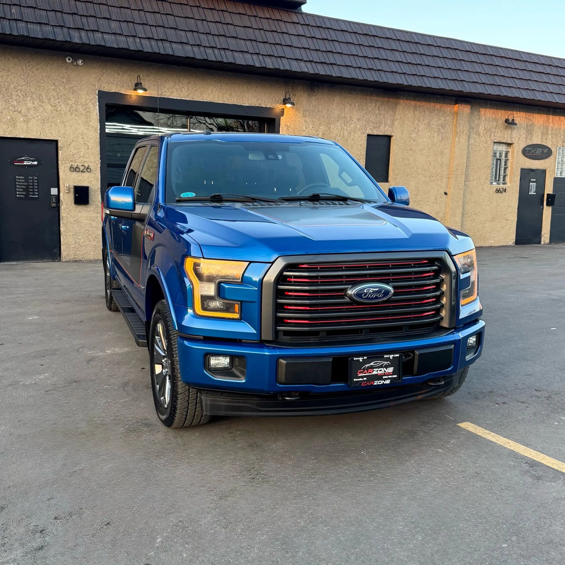 Used 2017 Ford F150 Lariat w/ Equipment Group 502A Luxury image 3