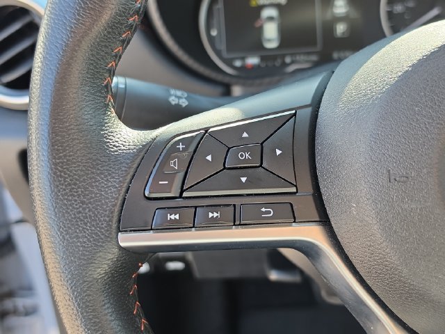 Certified 2025 Nissan Versa SR FWD image 28
