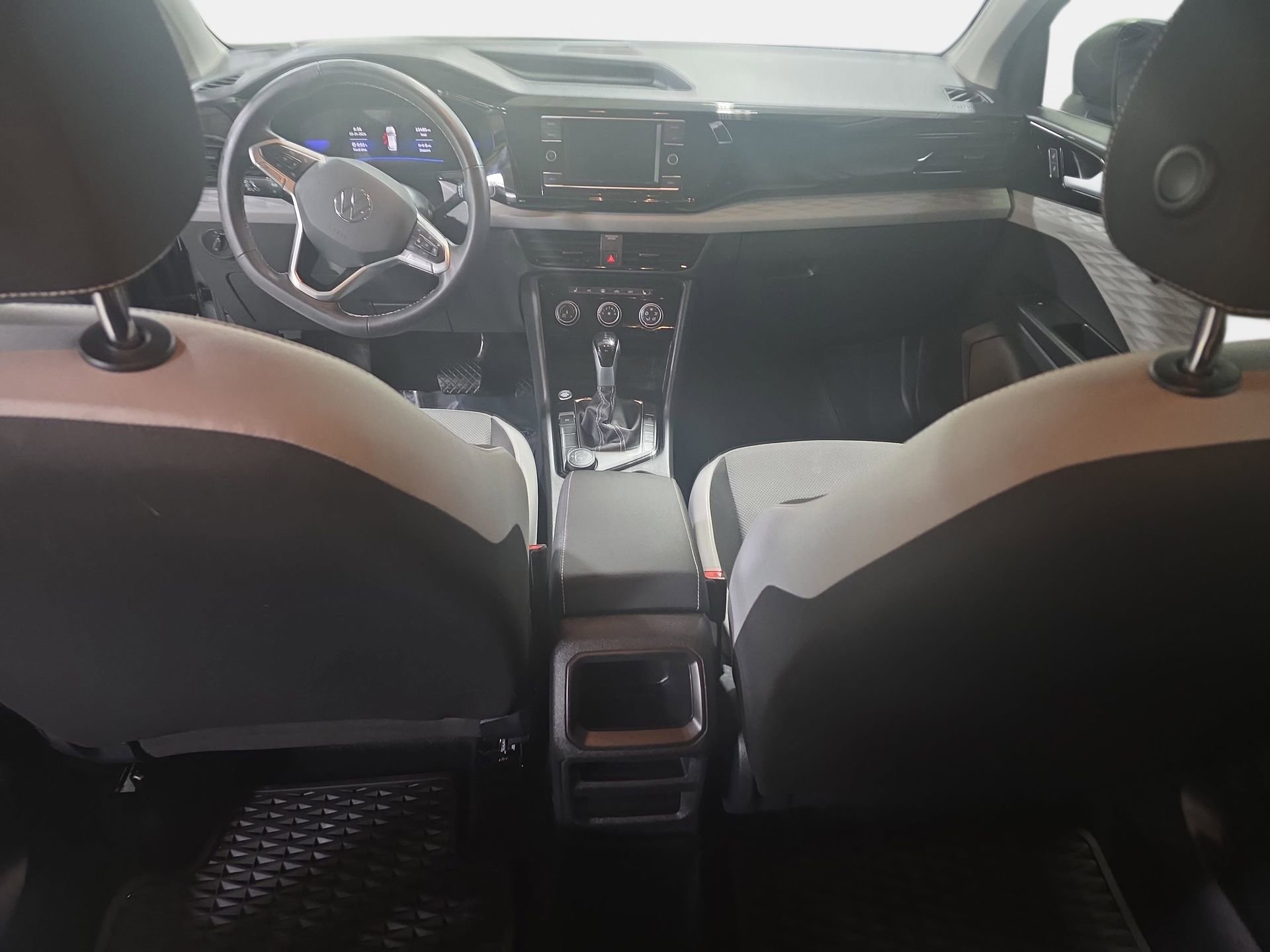 Used 2024 Volkswagen Taos S image 9