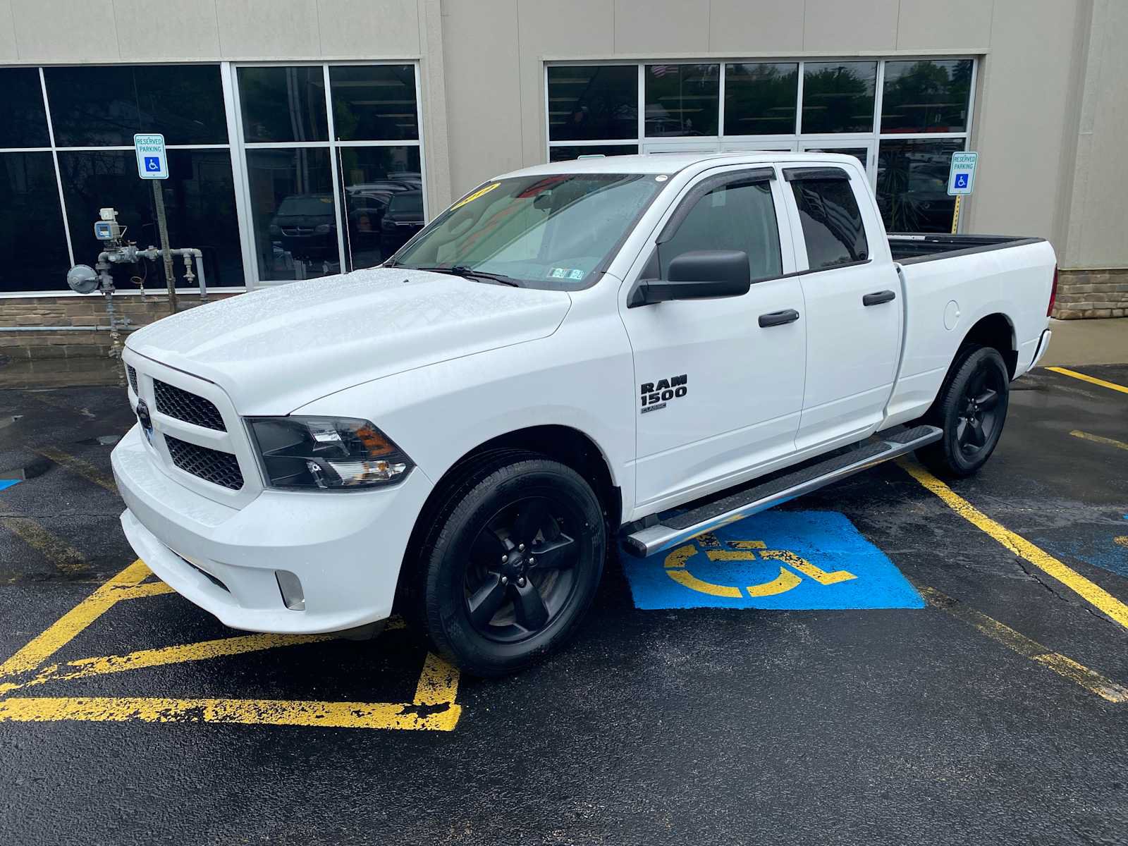 Used 2019 RAM 1500 Express w/ Express Value Package AWD/4WD image 2