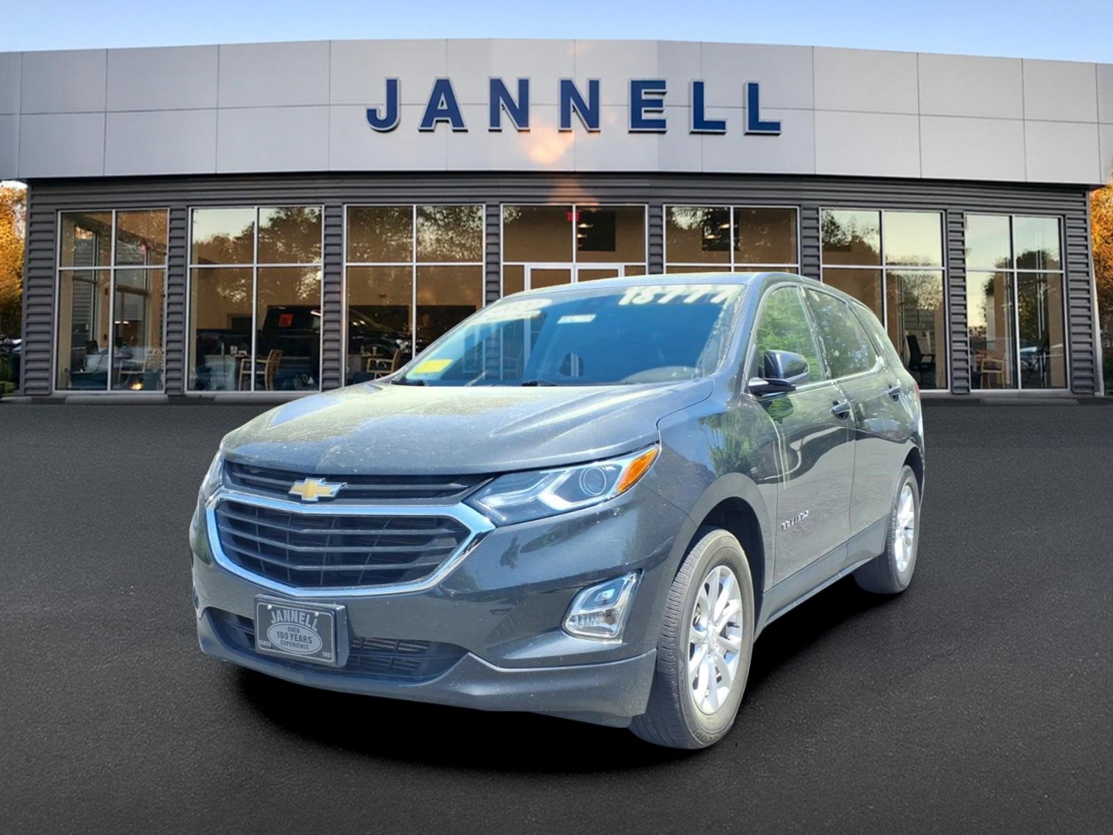 Used 2020 Chevrolet Equinox LT w/ LPO, Floor Liner Package AWD/4WD image 1