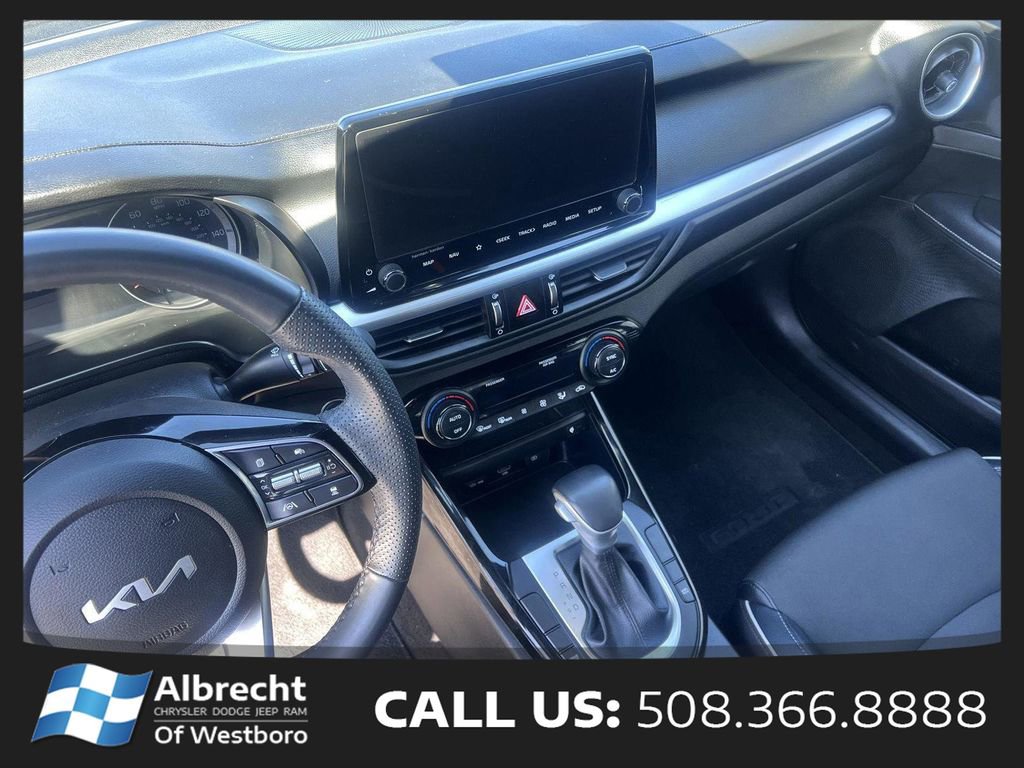 Used 2023 Kia Forte GT-Line w/ GT-Line Premium Package FWD image 27