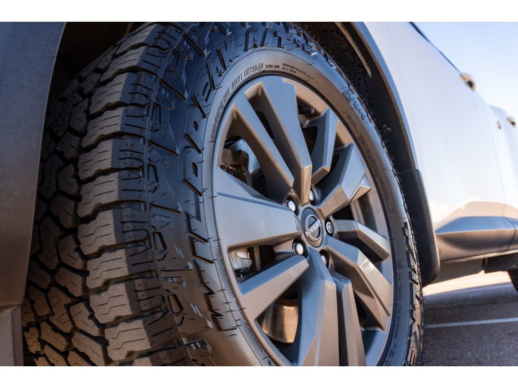 Used 2022 Nissan Pathfinder SV w/ SV Premium Package image 9