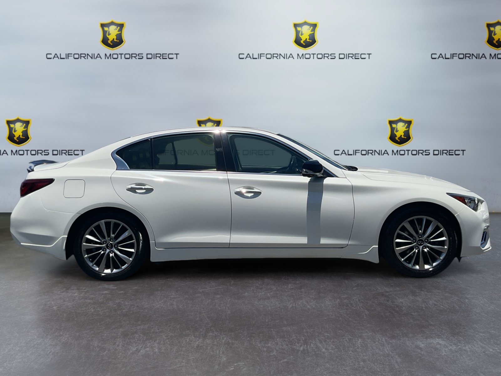 Used 2023 INFINITI Q50 Luxe w/ Cargo Package RWD image 4