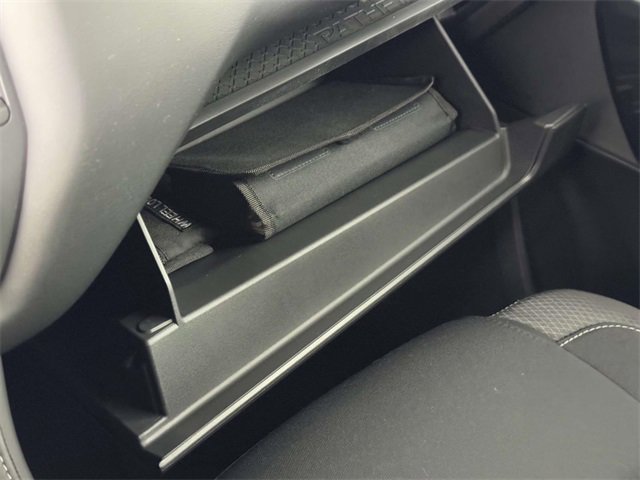 Used 2025 Nissan Pathfinder S image 32