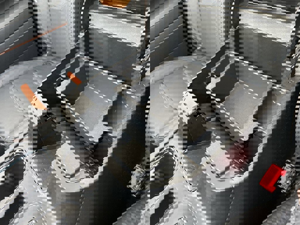 Used 2025 GMC Sierra 2500 AT4 image 36