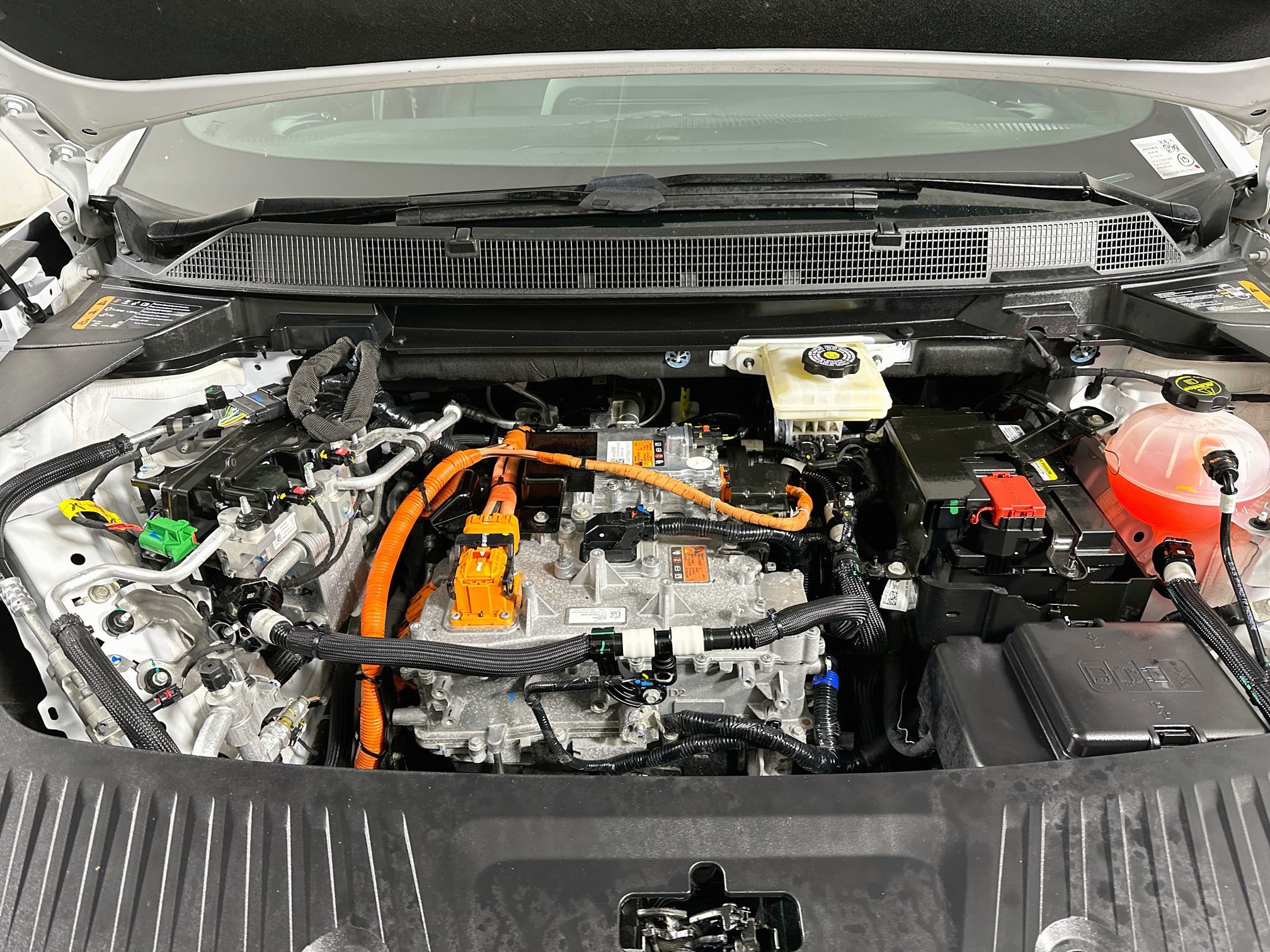 Used 2024 Chevrolet Equinox EV LT w/ LPO, All-Weather Mat Package FWD image 34