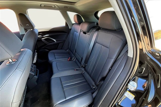 Used 2025 Audi Q5 Premium Plus w/ Premium Plus image 28