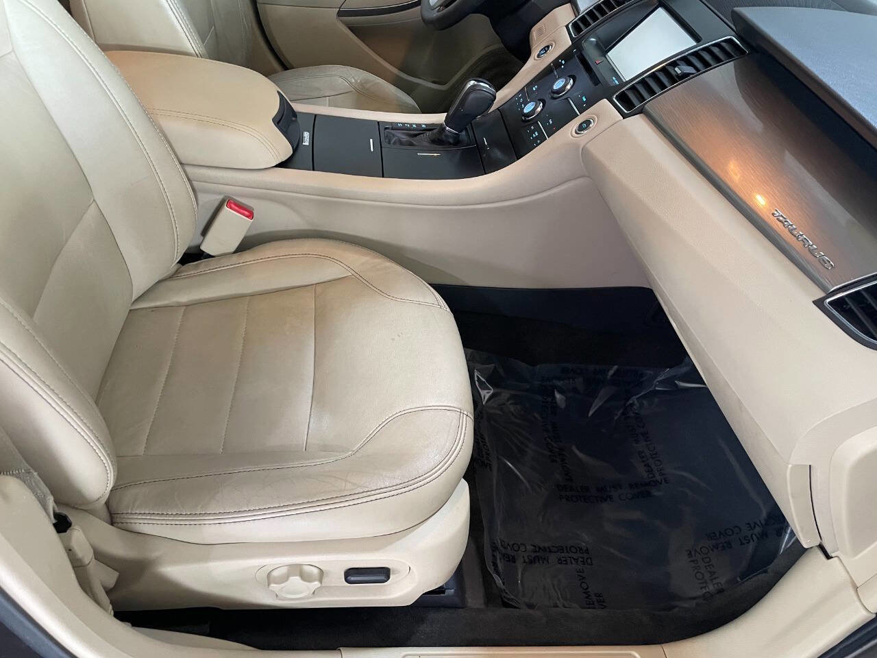 Used 2015 Ford Taurus SEL w/ Equipment Group 201A image 27