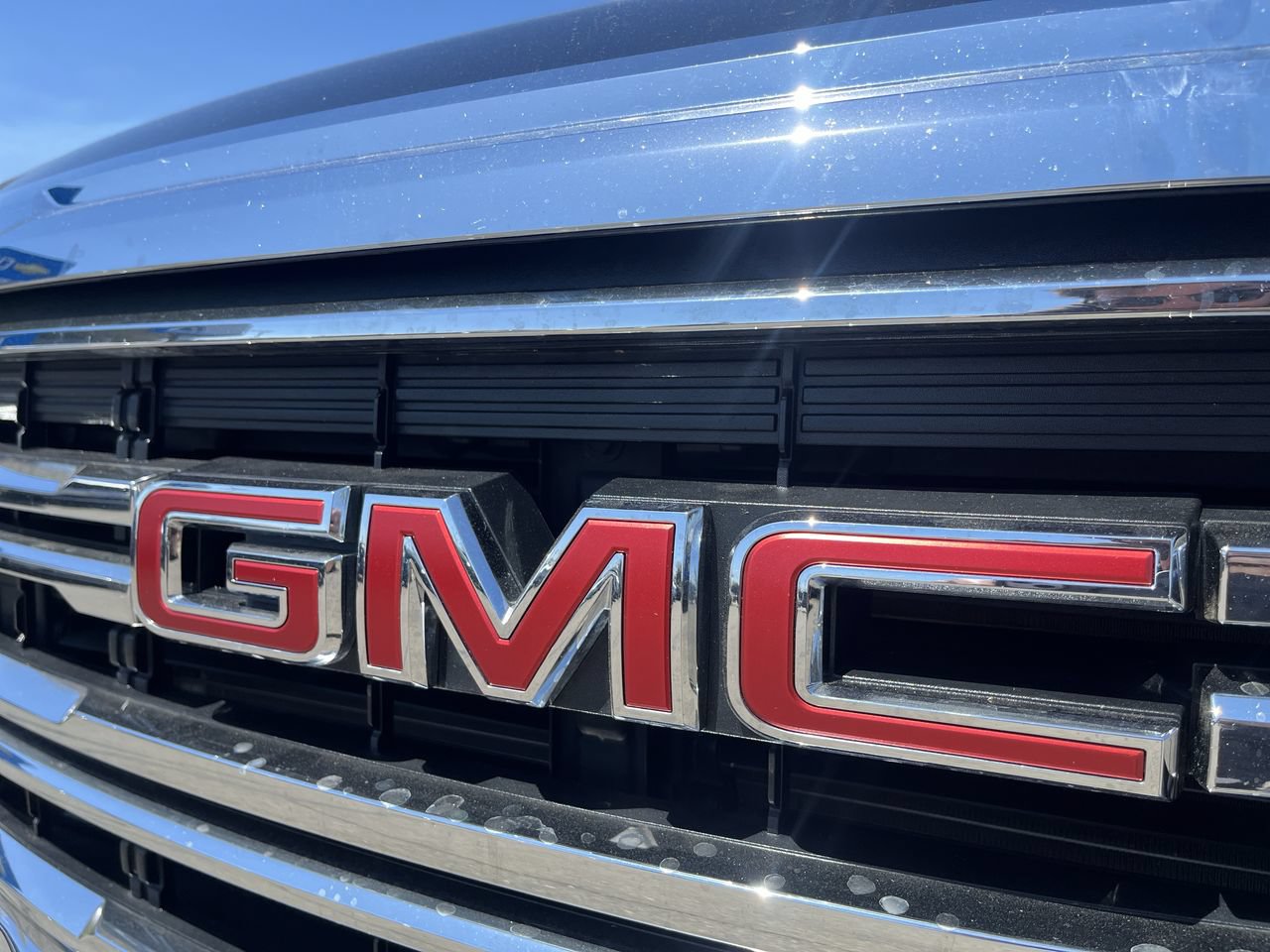 Used 2022 GMC Acadia SLE AWD/4WD image 28