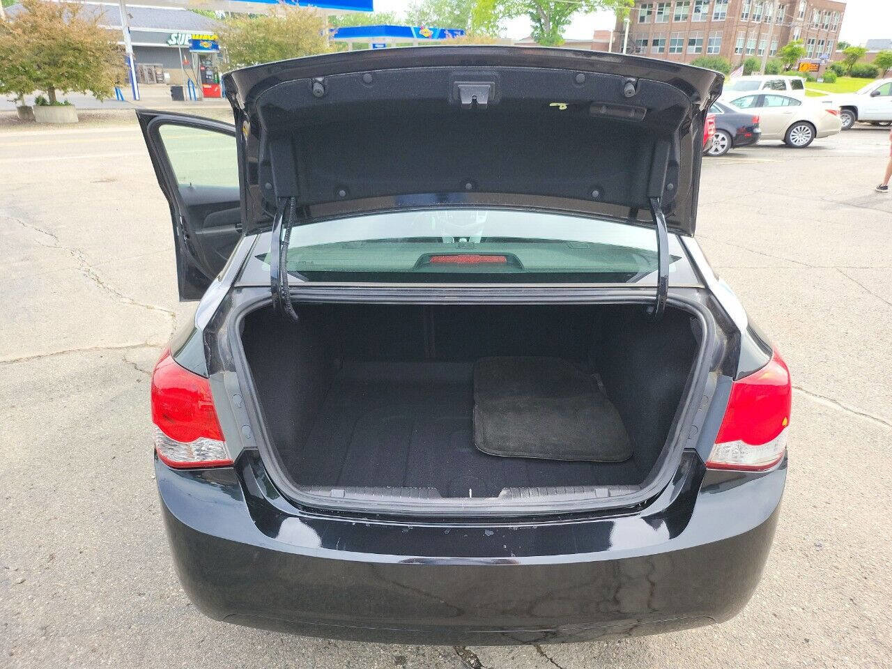 Used 2014 Chevrolet Cruze LT image 24