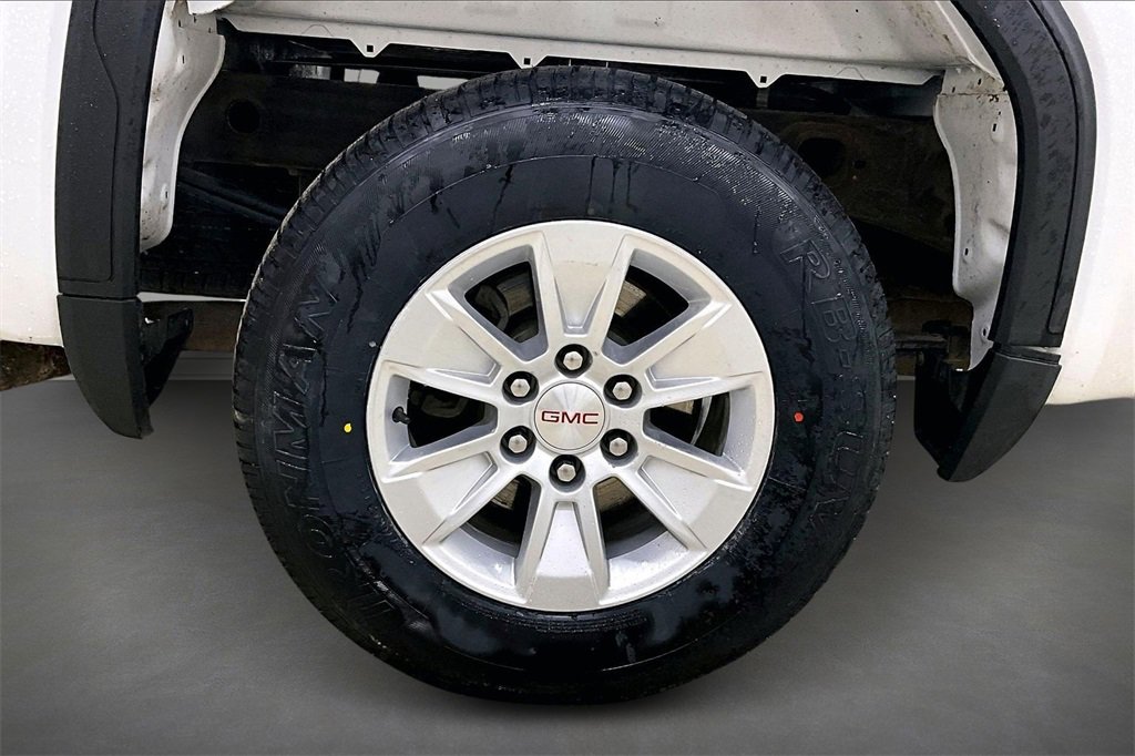 Used 2023 GMC Sierra 1500 SLE image 33