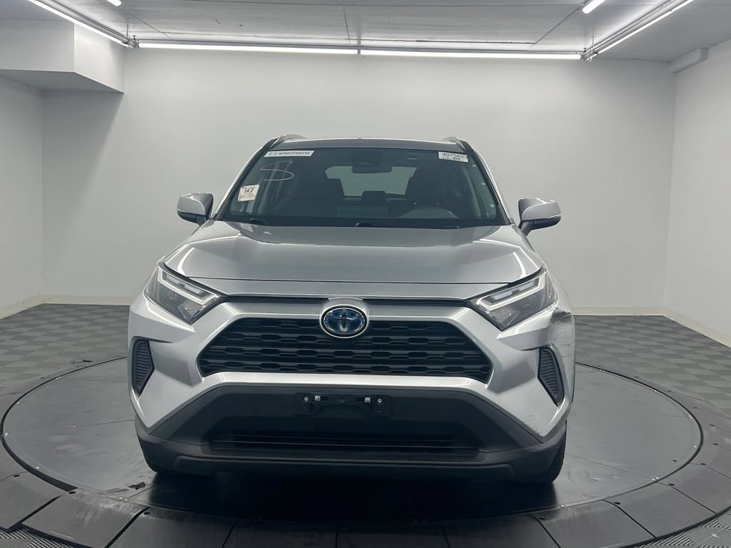 Used 2023 Toyota RAV4 LE AWD/4WD image 3