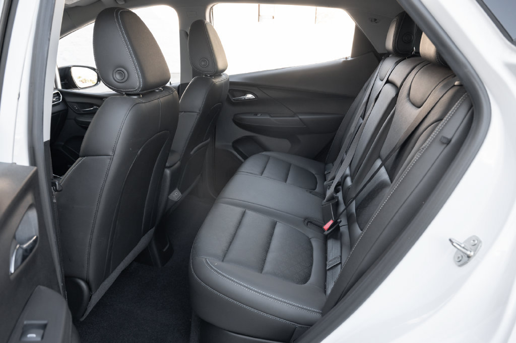 Used 2023 Chevrolet Bolt LT FWD image 36