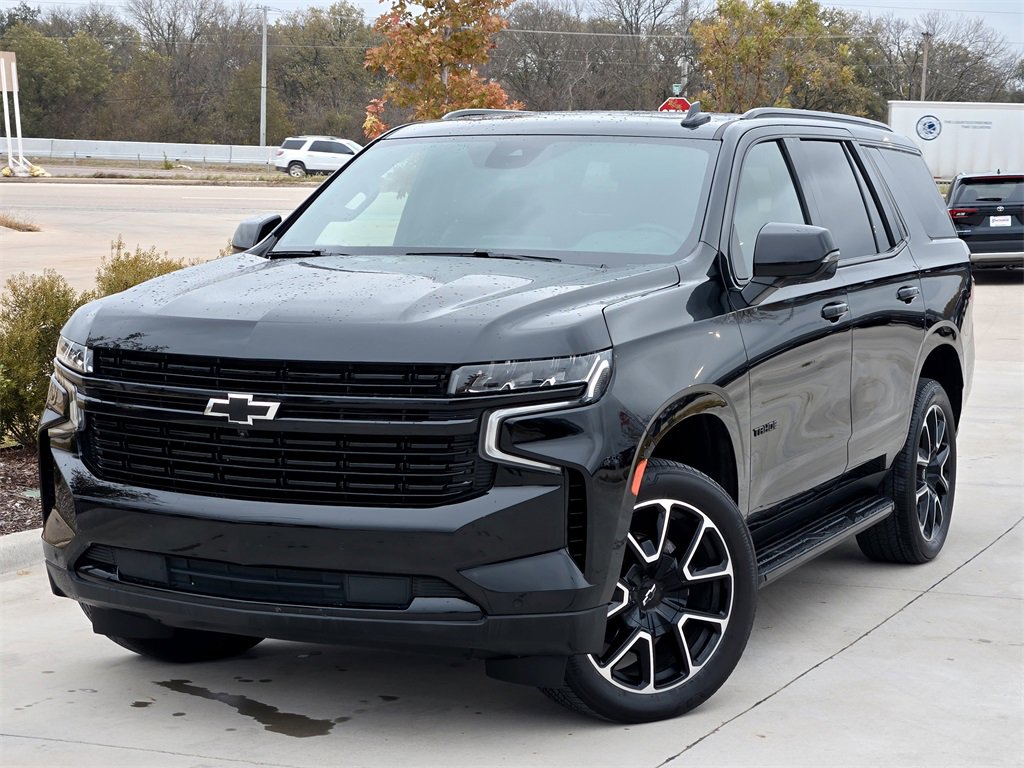 Used 2023 Chevrolet Tahoe RST w/ Luxury Package image 2